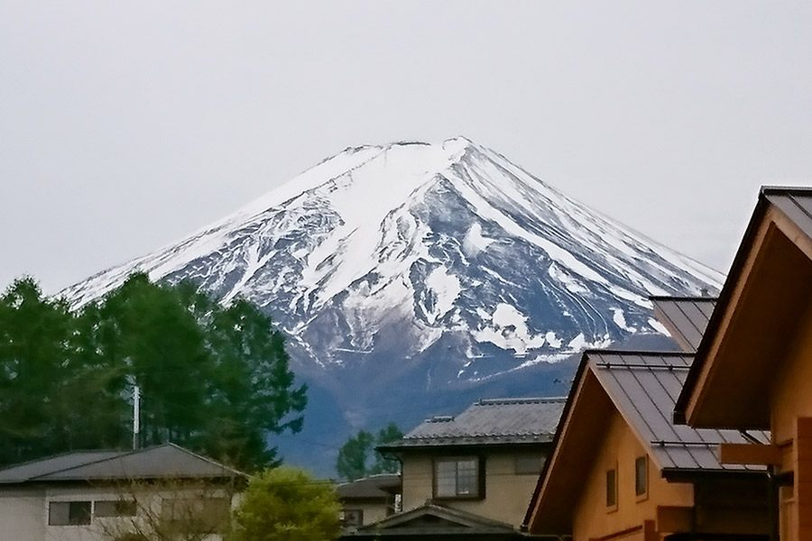 今日の富士山（薄曇り）